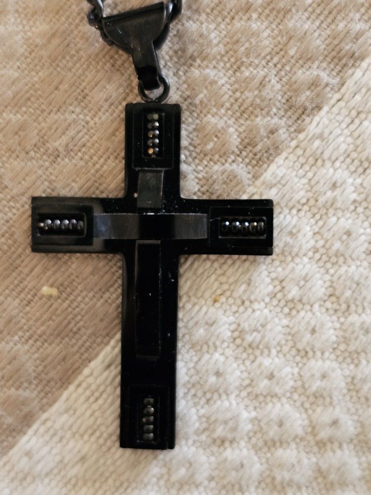 Yeidid Neckace and Cross Stainles Steel black New 