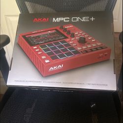 Akai MPC ONE PLUS STANDALONE 