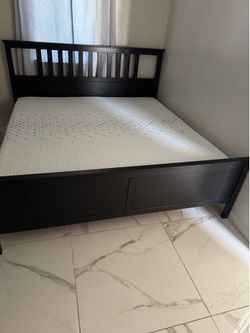 King size bed