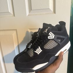 Jordan 4s