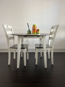 Woodanville Drop Leaf 28"-40" Extendable Dining Table and 2 Chairs