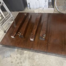 mesa de madera para 6personas , gratis 