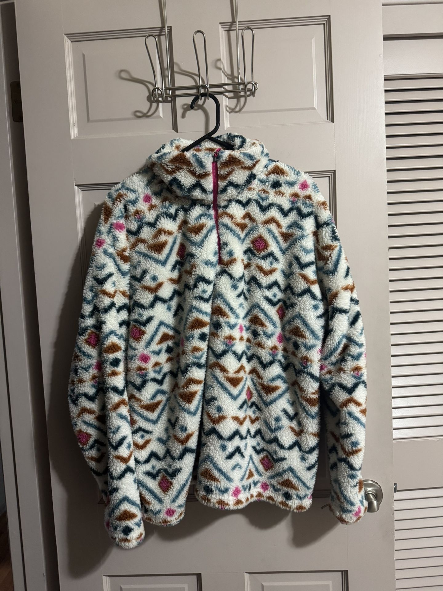 Eddie Bauer Women’s Plush Fuzzy Fleece - Vanilla Aztec - Size XXL