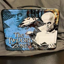 The Twilight Zone Lunchbox 2012 