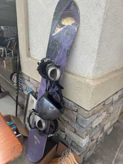 Snowboard with Bindings – Purple Graphic Deck