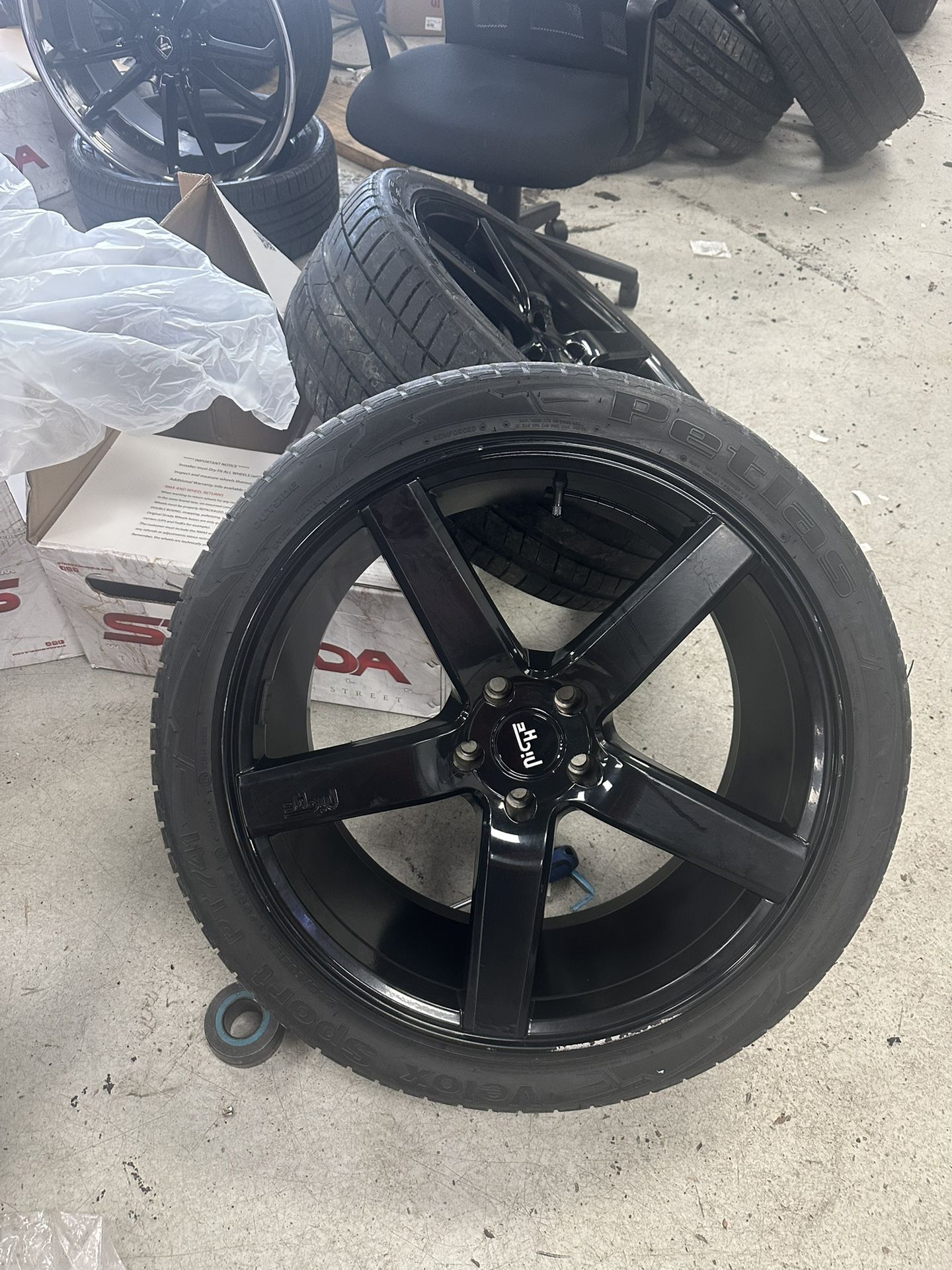 20 Niche Wheels And Tires