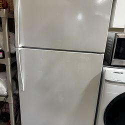 Whirlpool 21 Cubic Feet Top Down Refrigerator