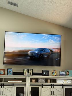Hisense TV and Mount