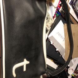 SMALL PURSE WITH A SMALL “t”