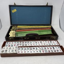 VINTAGE CARDINAL MAH JONGG 170 TILES, 5 BAKELITE Cataline RACKS CASE