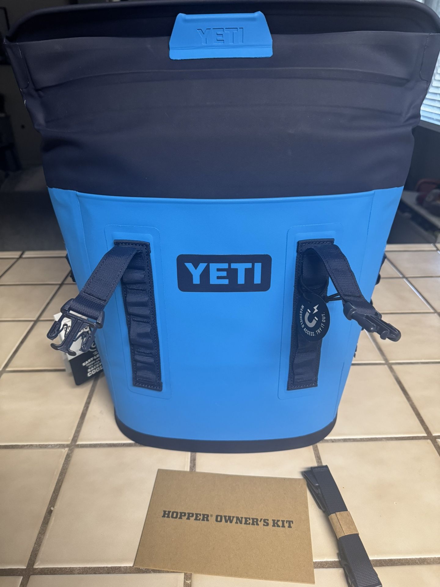 New YETI Hopper M12 Soft Backpack Cooler Big Wave Blue Model HOPPBPM12