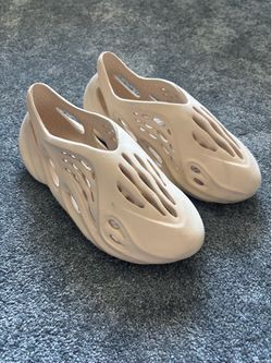 Foam Runner Style Slip-On Shoes – Sand/Cream Color – Size 11