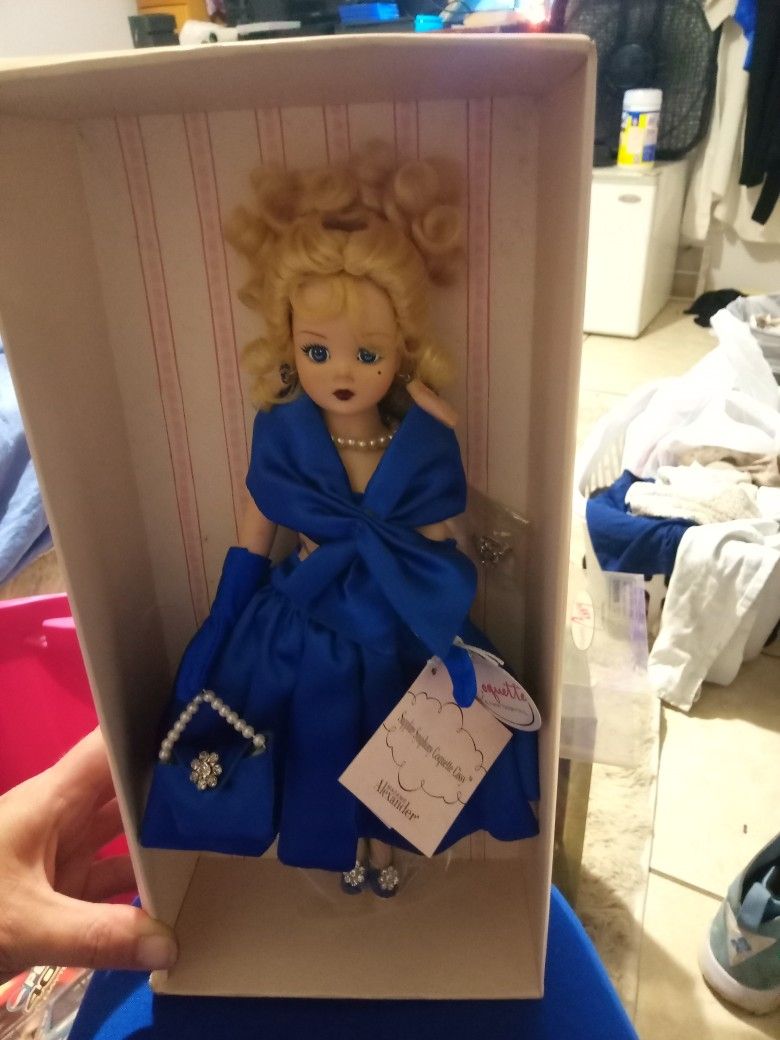 Coquette Cissy Doll