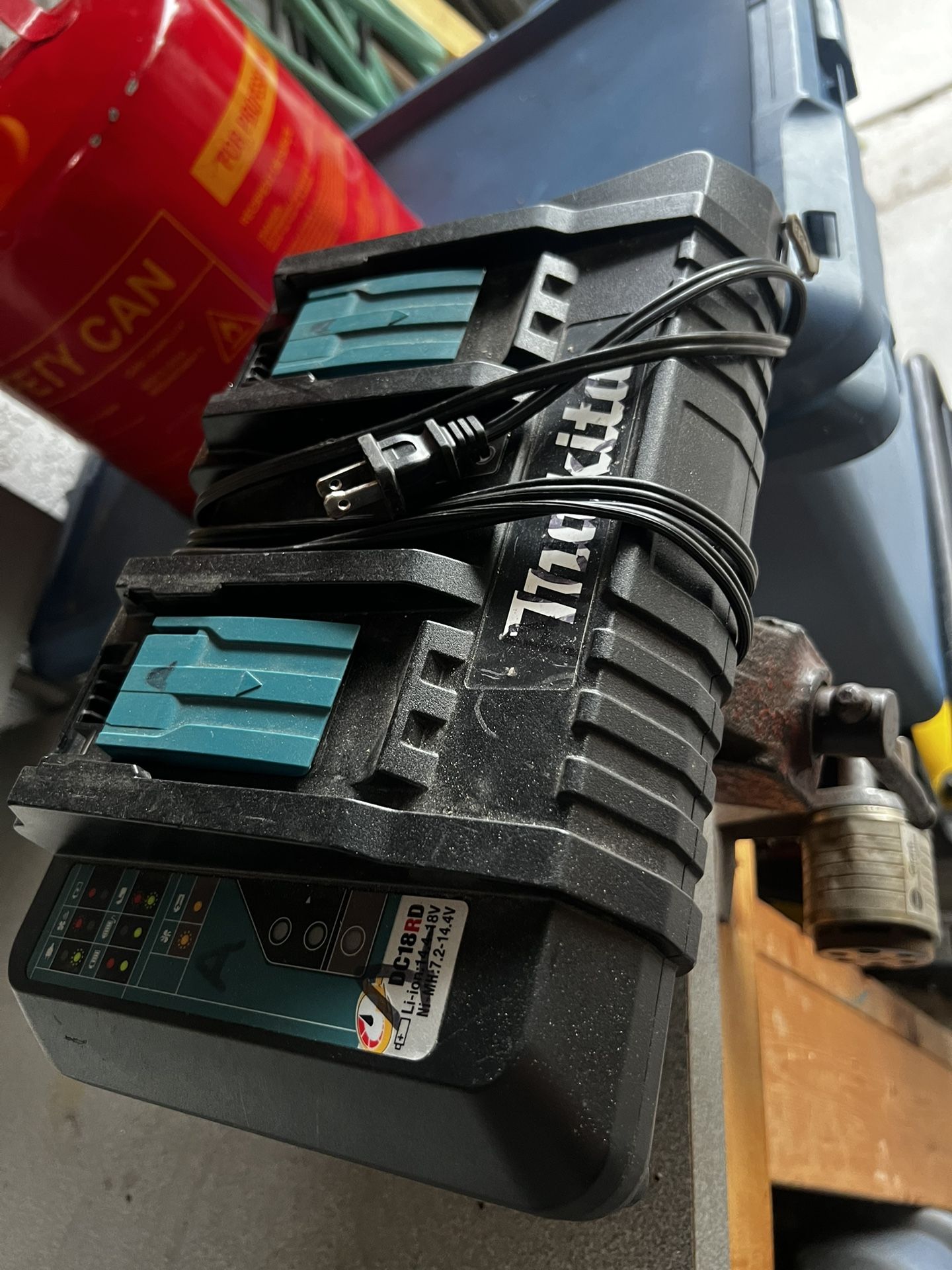18V Lithium-Ion Dual Port Rapid Optimum Charger