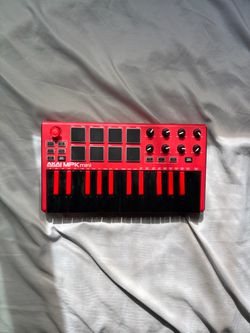 Akai mini