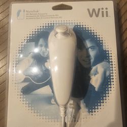 Nintendo Wii Nunchuck BRAND NEW FACTORY SEALED - OEM - ORIGINAL AUTHENTIC