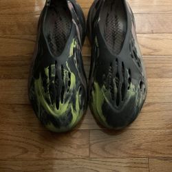 Adidas Yeezy Foam RNR MX Carbon Size 11