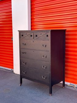 Vintage tallboy chest of drawers with casters