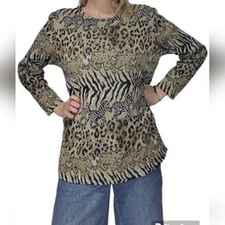 The most Amazing Animal Print light weight sweater size Medium Petite 