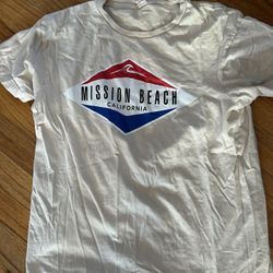 Size medium White Mission Beach California graphic tee 