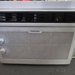 Toshiba 5000 BTU Window Air conditioner 
