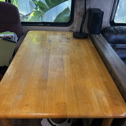Medium Dining Room Table 