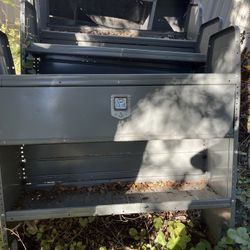 Service Shelves And Divider