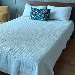 Wood Bed Frame 