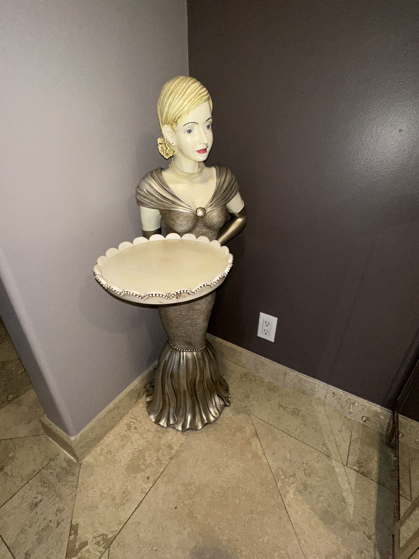 Statue