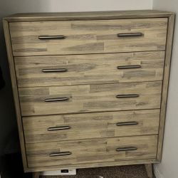 Dresser With Five Drawers Spacious 