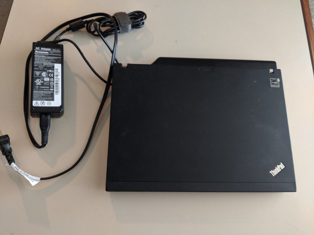 Lenovo Thinkpad X201 Laptop i5 m520 2.4GHz 1280x800p 4GB DDR3 250GB HDD