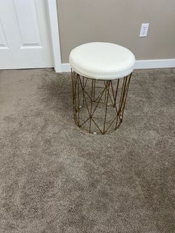 Cushion Table excellent condition