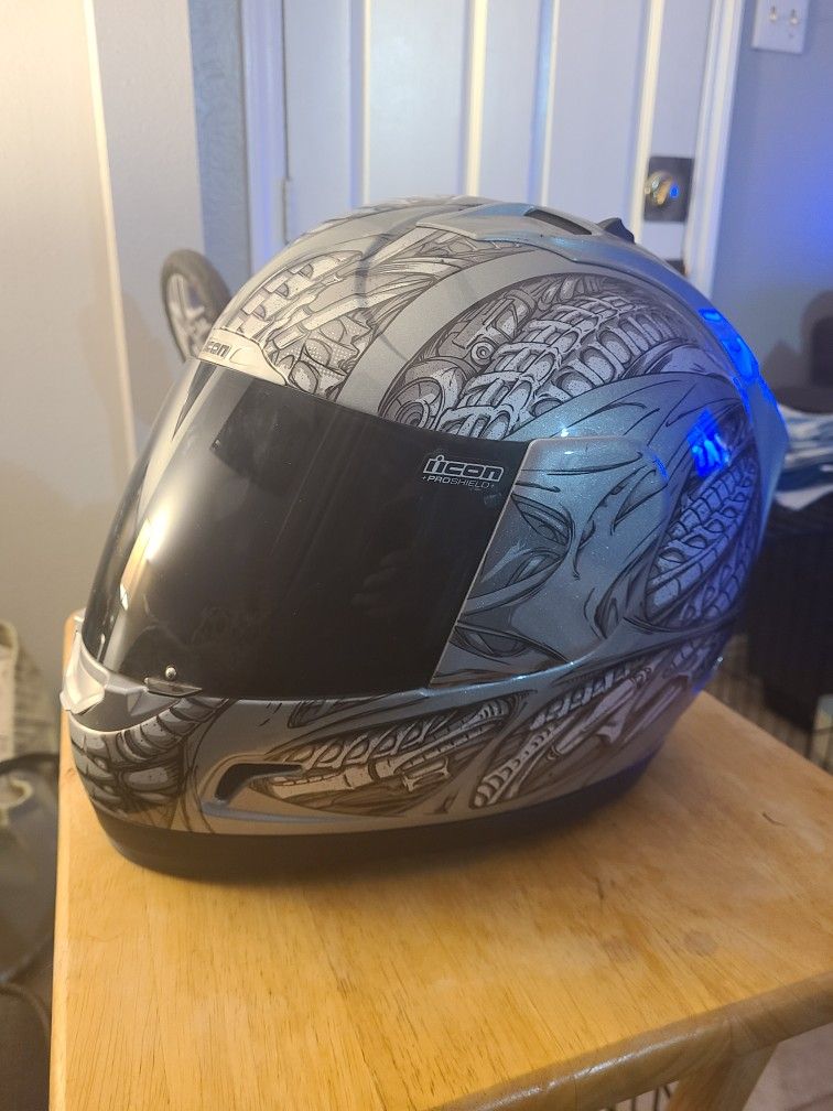 Icon Speedmetal Hemet for Sale in Chino, CA - OfferUp