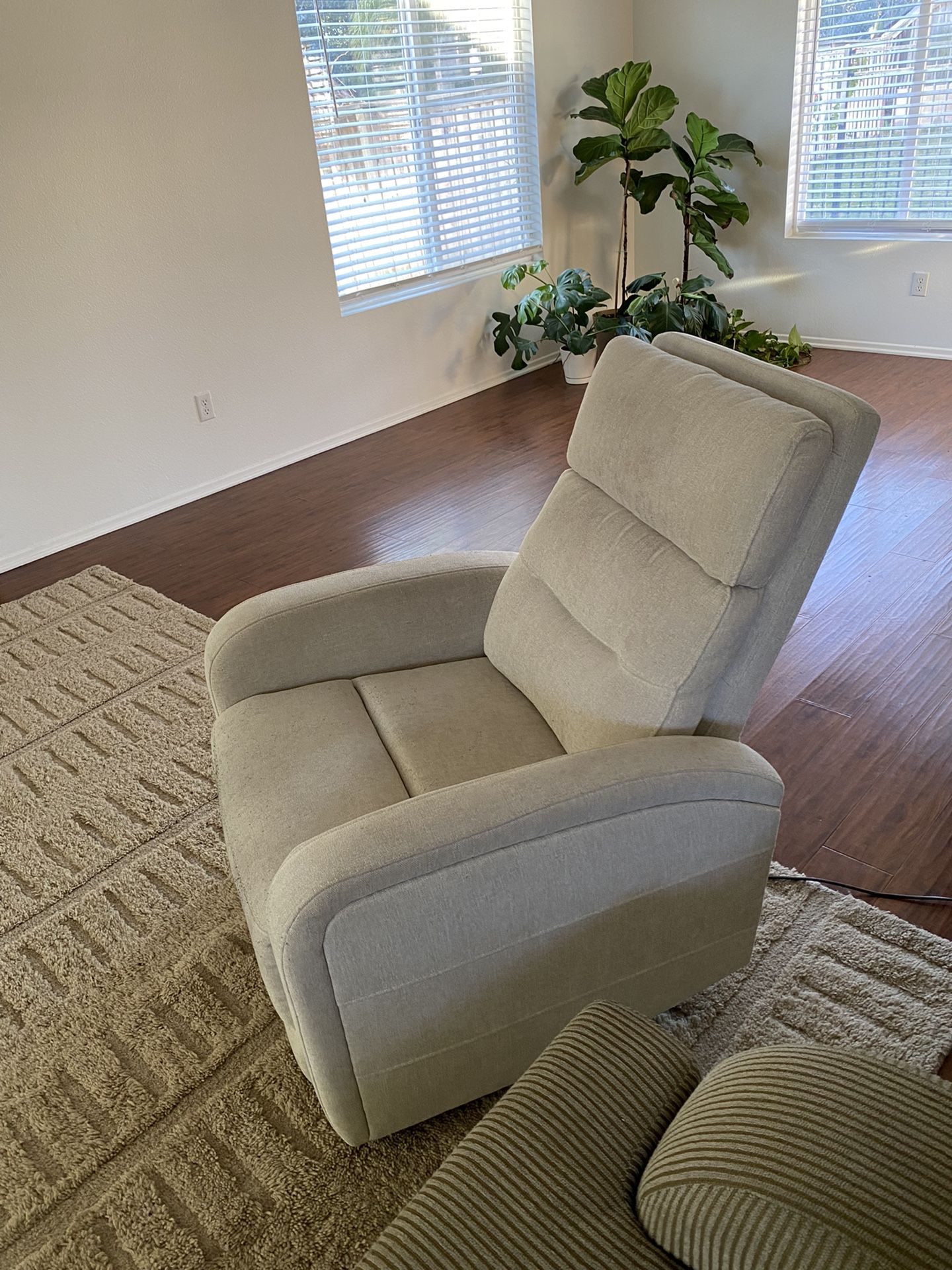 Rocking Recliner Chair 