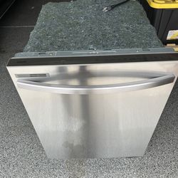 Samsung 24 in. Dishwasher in Fingerprint Resistant Stainless Steel with Adjustable Rack, 53 dBA