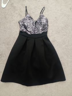 Dress - By Buckeye Jones Ford Dealership