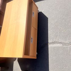 Rolling coffee table