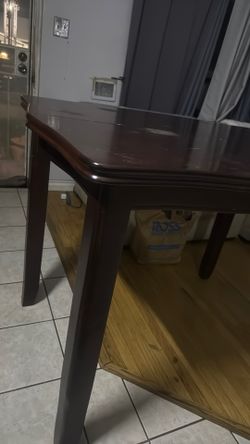 Free dinning table