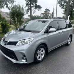 2017 Toyota Sienna