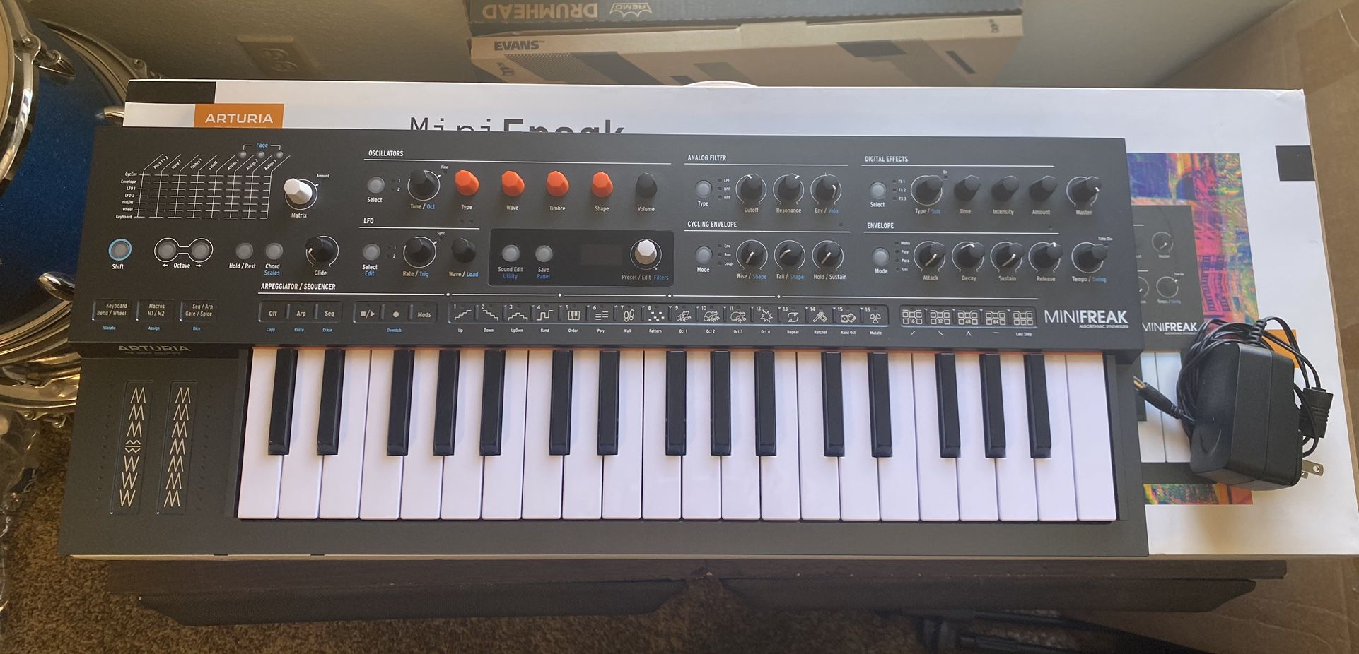 Arturia MiniFreak Hybrid Synthesizer