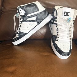 DC Men Shoe Size 12 