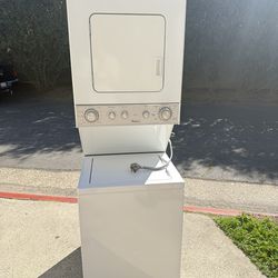24” Whirlpool Washer and Dryer Stackable