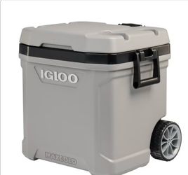 Igloo 62-quart Maxcold Wheeled Cooler