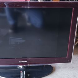 For Sale Samsung 32 Inch NON-SMART TV Comes With Remote Control. Used But Still In Good Working Condition. Please See Pictures For More Details.