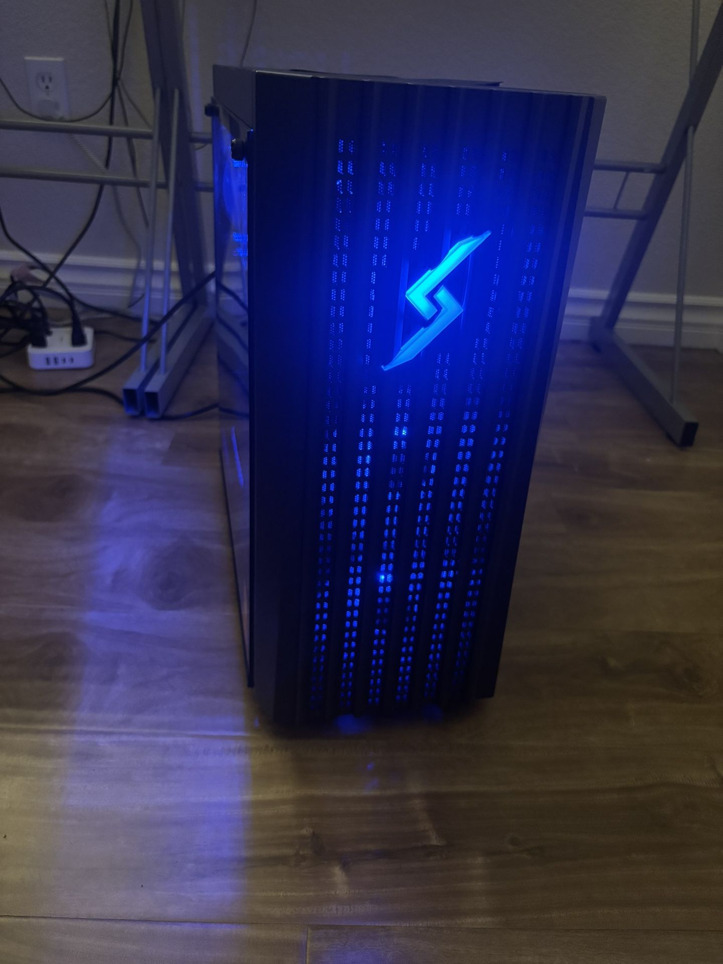 DIGITAL STORM PC
