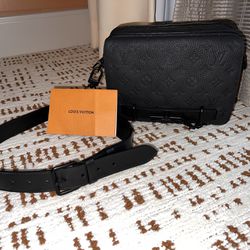 NEW LOUIS VUITTON STEAMER MESSENGER BAG IN TAURILLON LEATHER