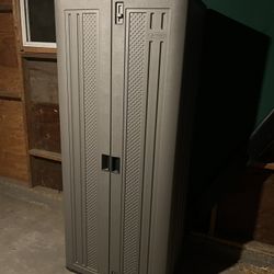 Heavy duty plastic closet