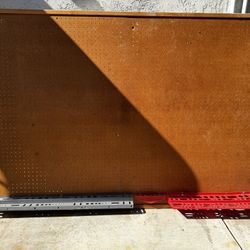 Peg Board 4x6’ Plus 2 2x4’