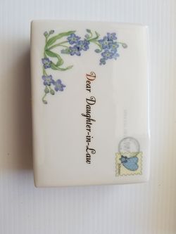 Music box can hold Rings and Things