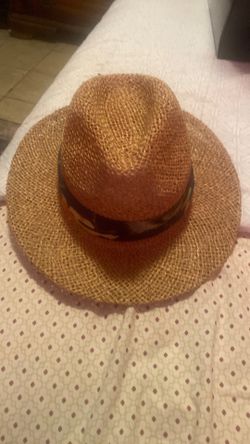 STRAW HAT